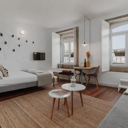 Skyline Cosy House, Downtown Near Metro Apartment Porto